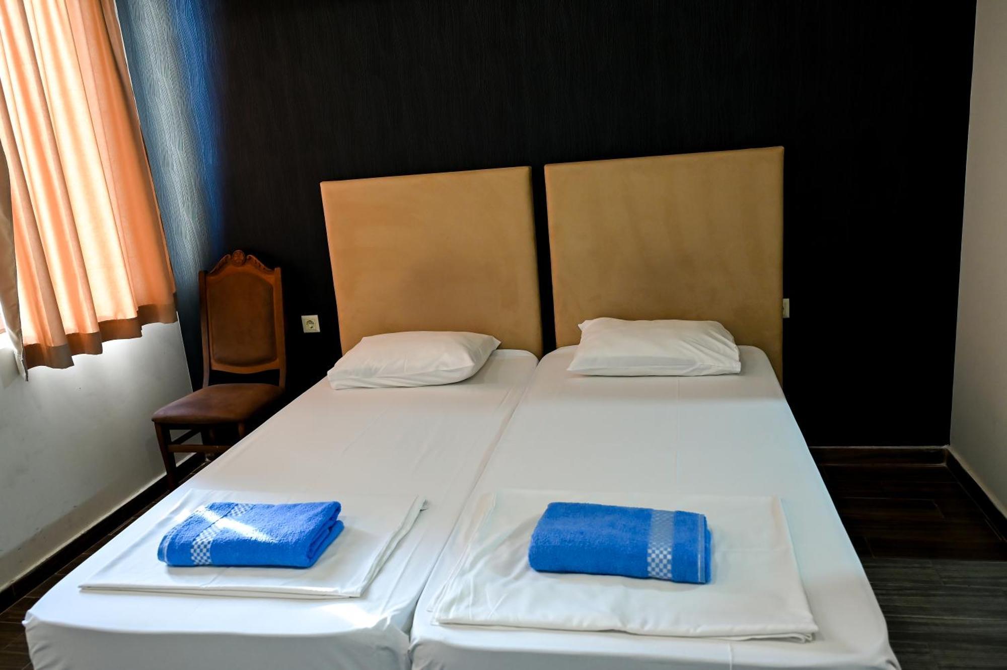 Starhostel Koutaïssi Extérieur photo
