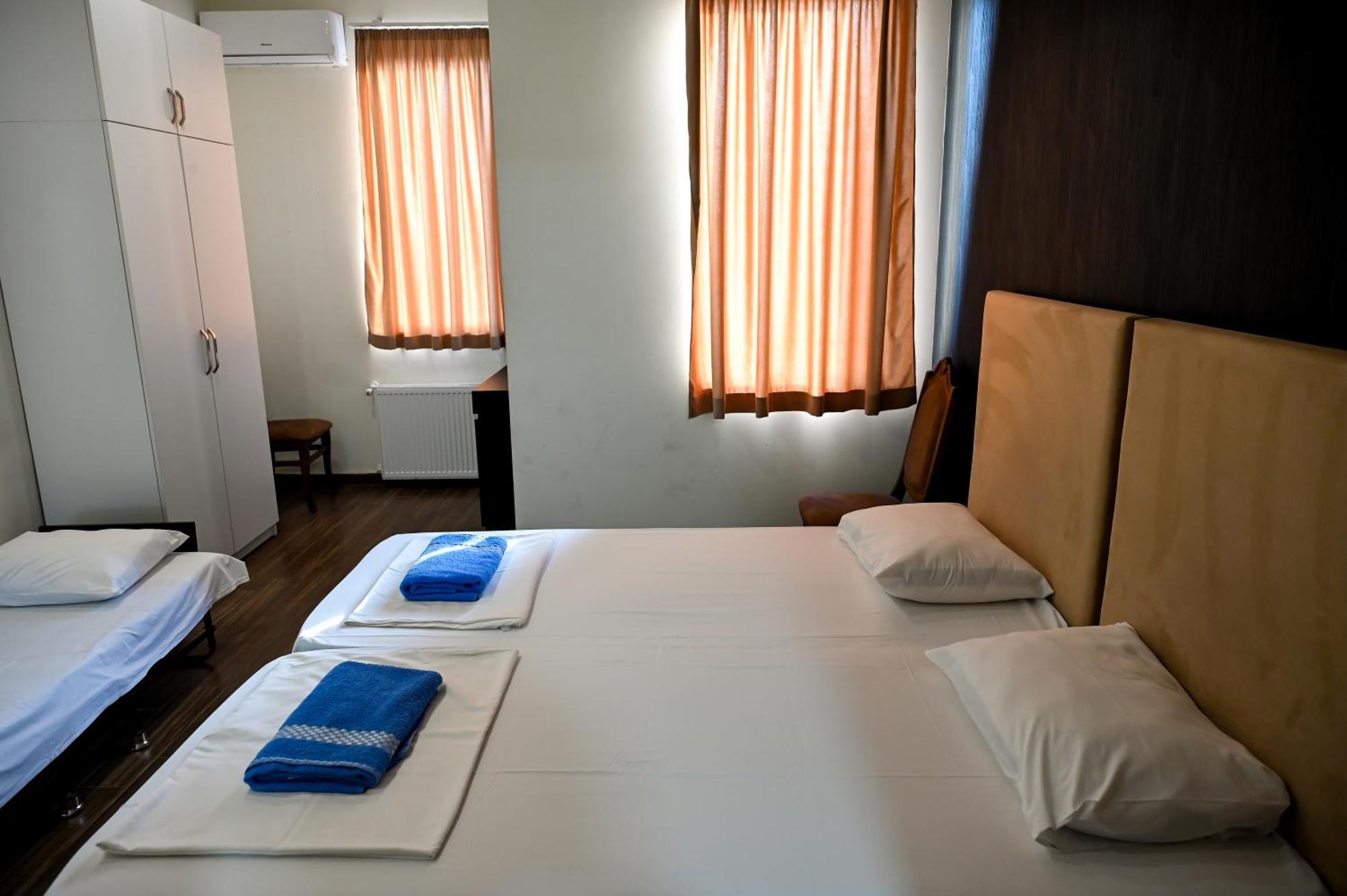 Starhostel Koutaïssi Extérieur photo
