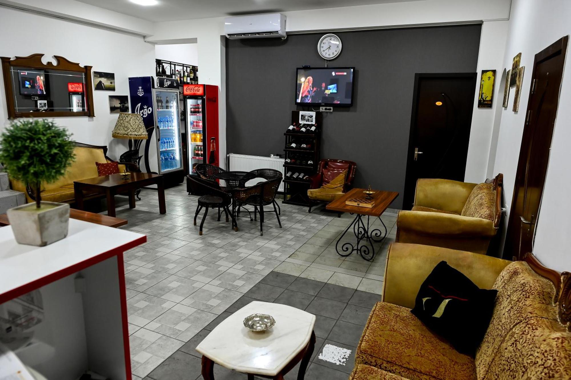 Starhostel Koutaïssi Extérieur photo