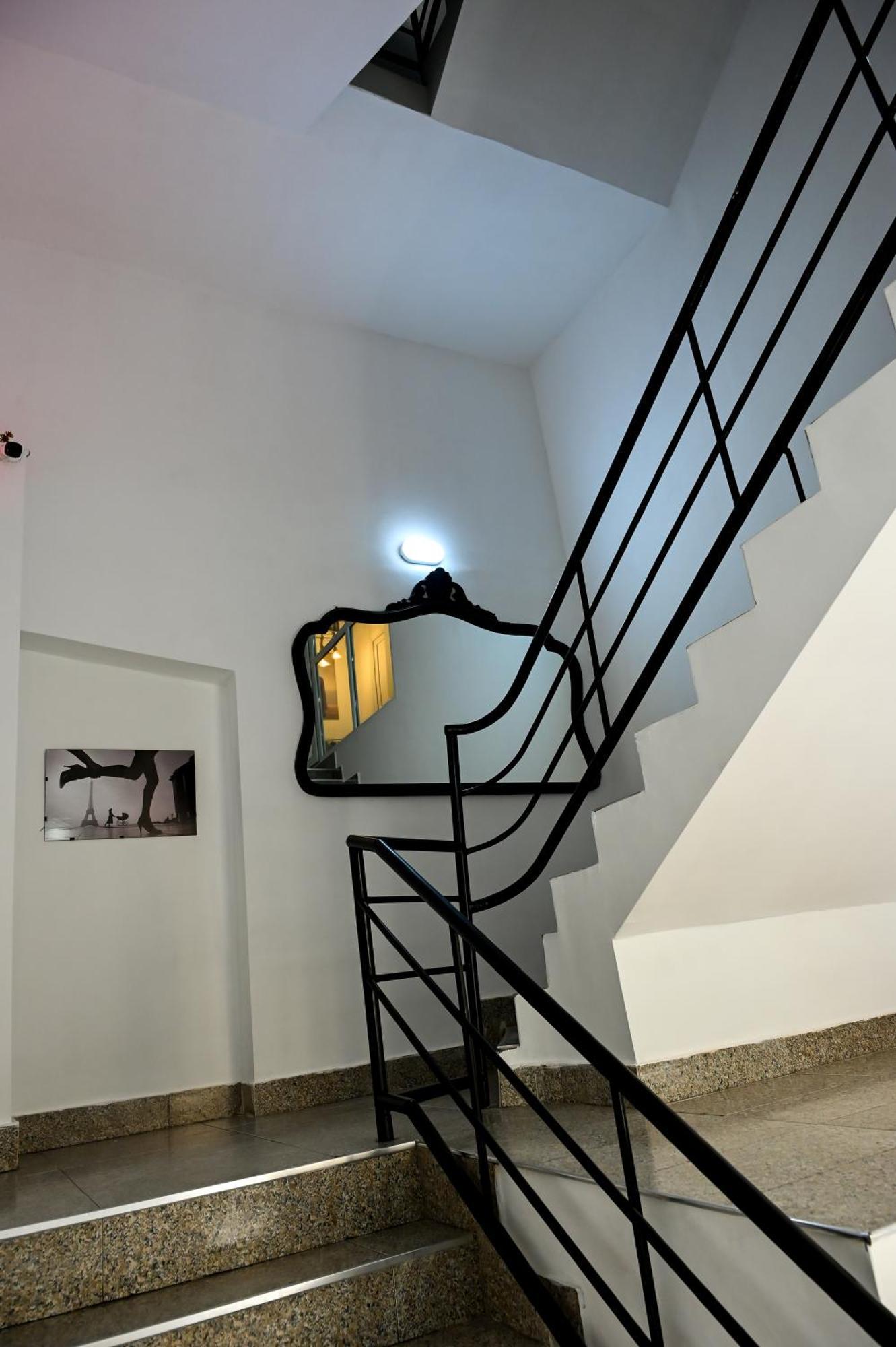 Starhostel Koutaïssi Extérieur photo