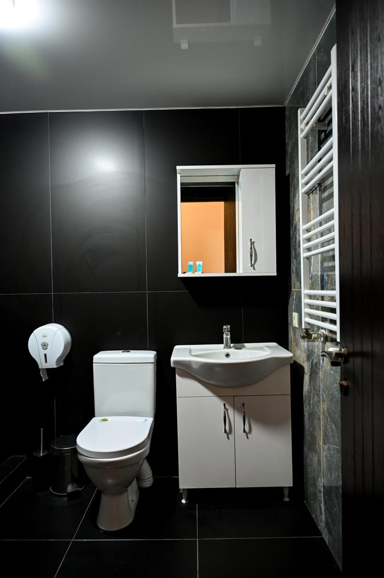 Starhostel Koutaïssi Extérieur photo