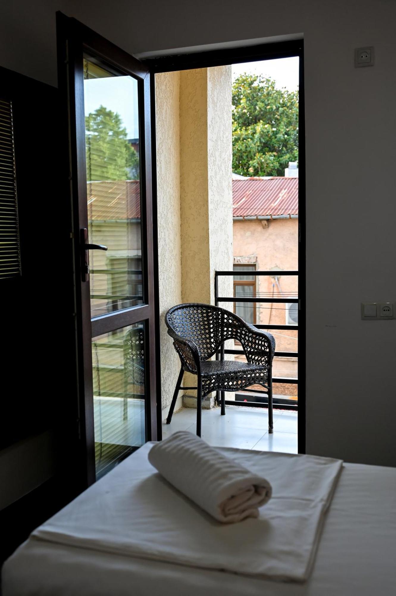 Starhostel Koutaïssi Extérieur photo