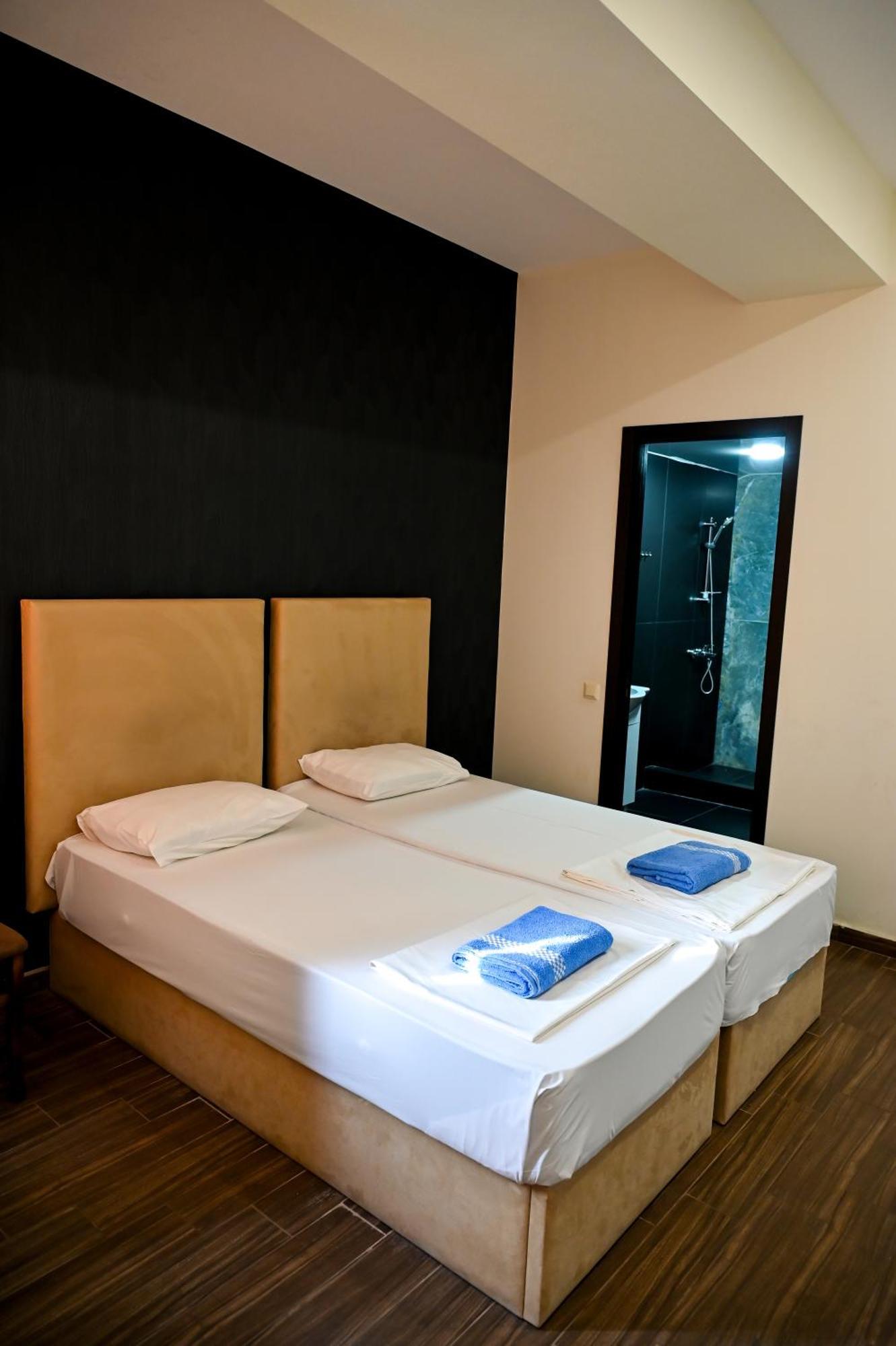Starhostel Koutaïssi Extérieur photo
