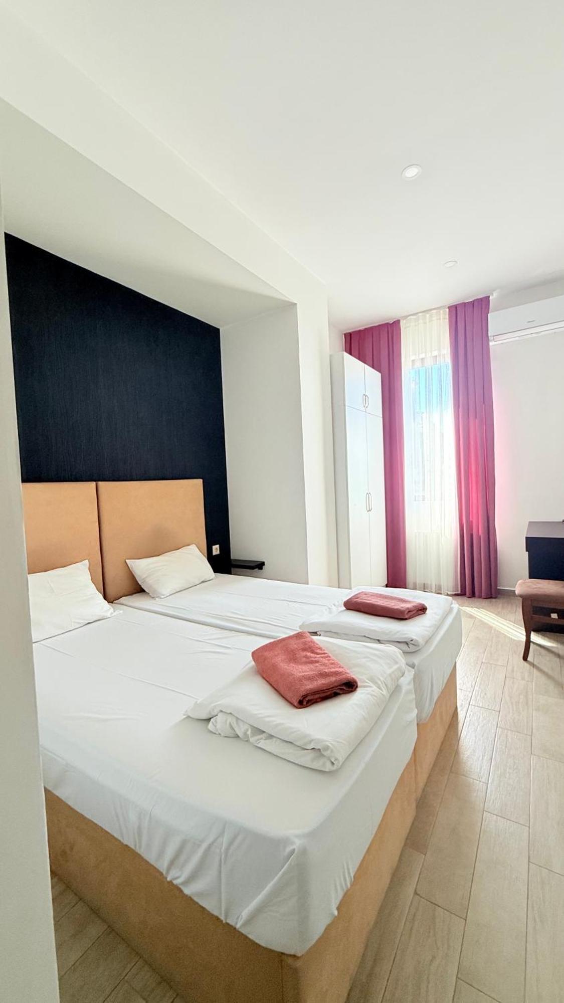 Starhostel Koutaïssi Extérieur photo