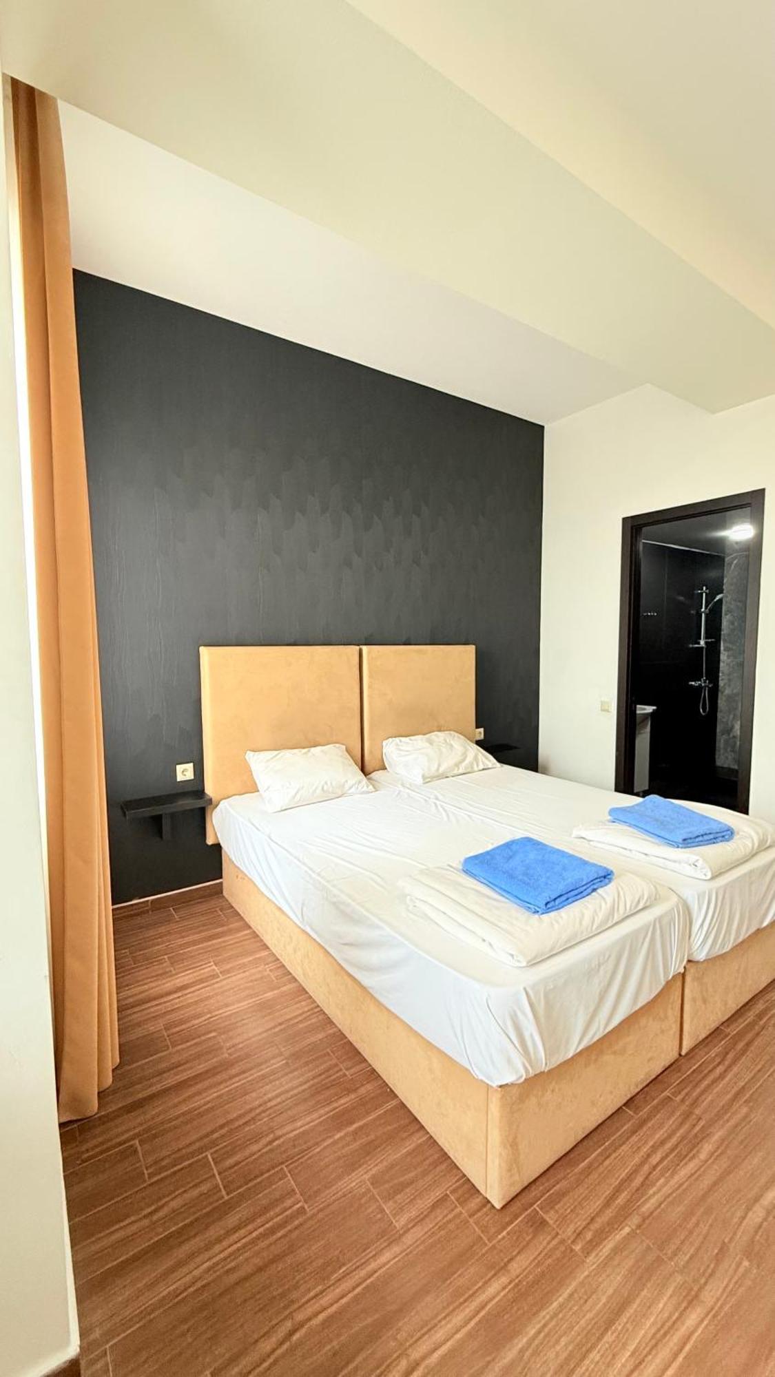 Starhostel Koutaïssi Extérieur photo