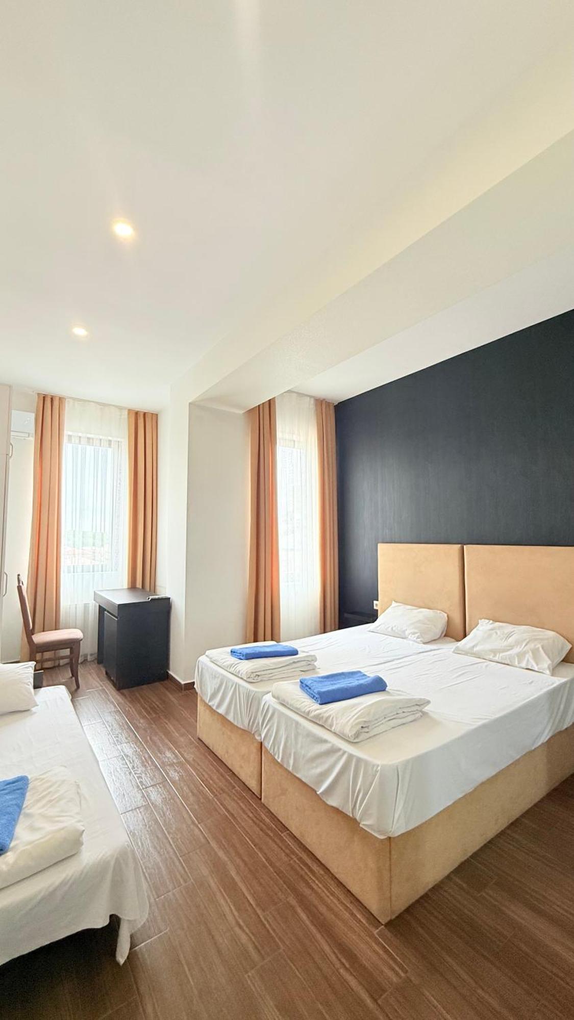 Starhostel Koutaïssi Extérieur photo